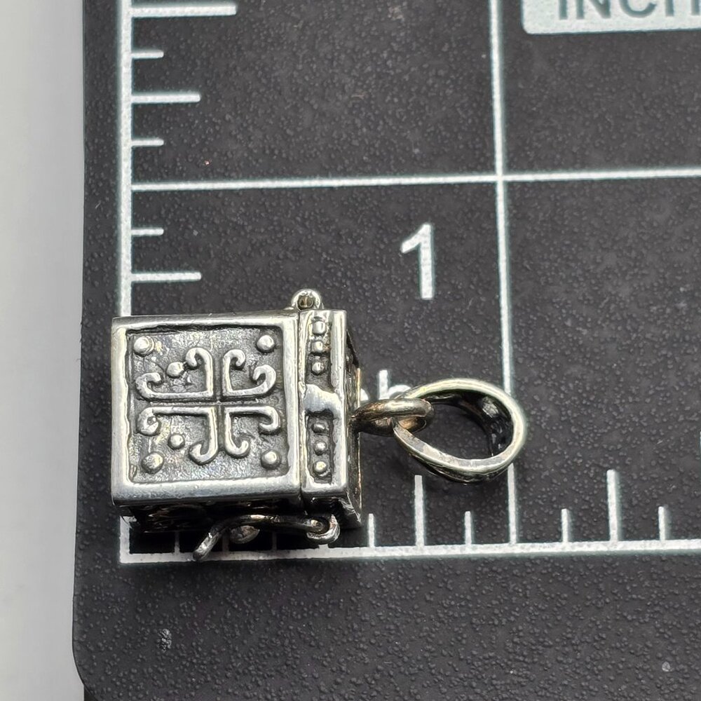 VTG 925 Sterling Silver Prayer Box Pendant 1" 8.07g Signed DHS - Picture 11 of 12